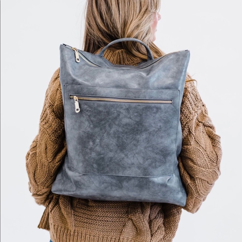 Oversized backpack purse purchased from modern+chic. Perfect condition.